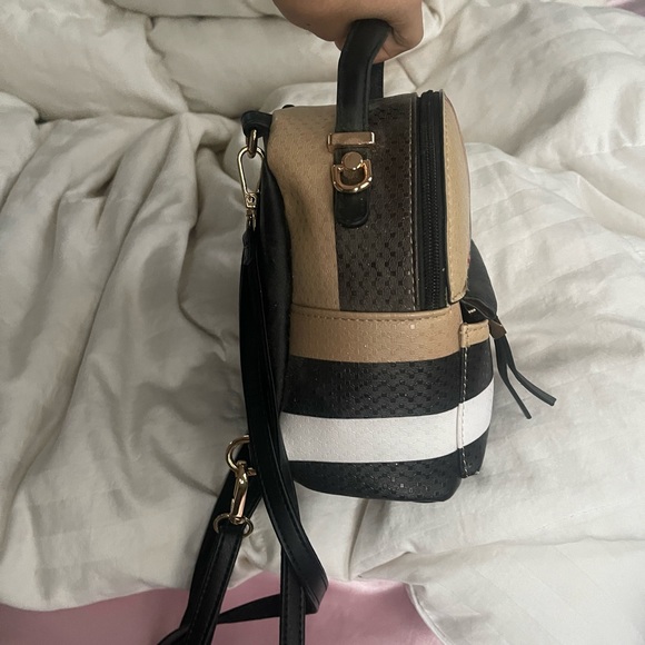 Mini Backpack - Picture 6 of 7